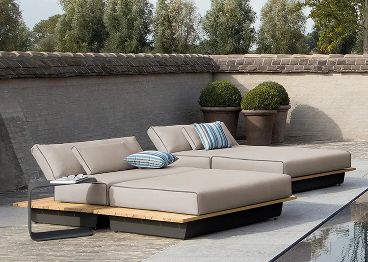 屋外テラスラウンジチェアが夏に欠かせないのはなぜですか?