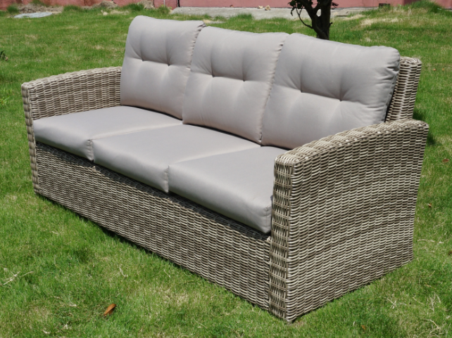 屋外用籐コーナーソファセットは時の試練に耐えられますか?