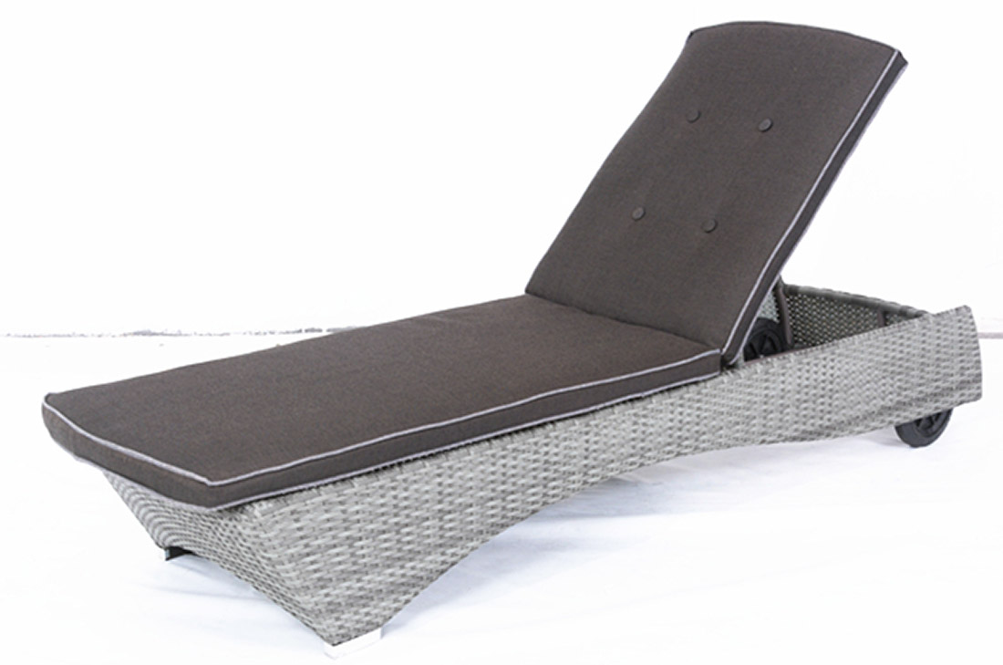 outdoor terrace lounge chair