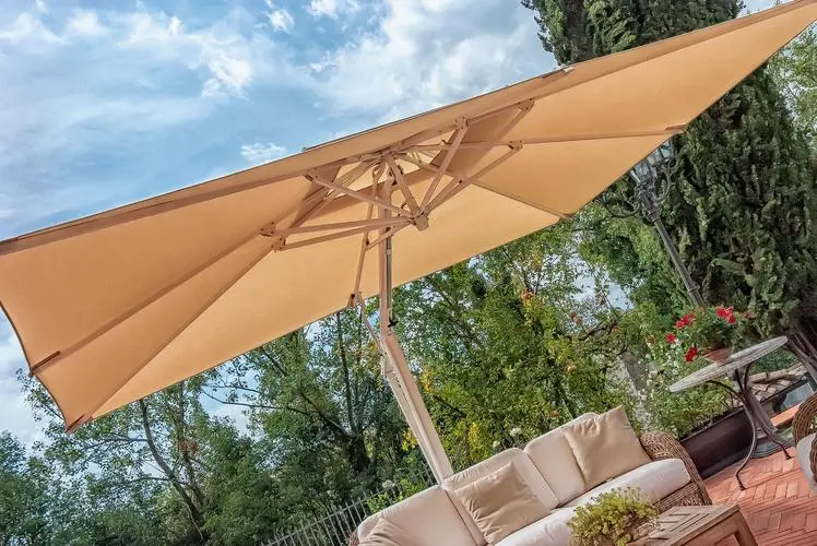 cantilever sun umbrella