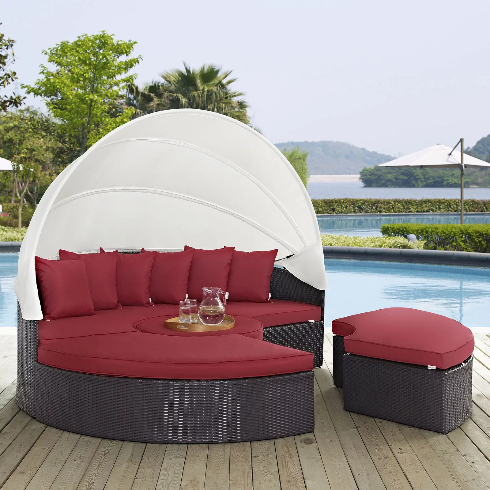 outdoor patio daybed
