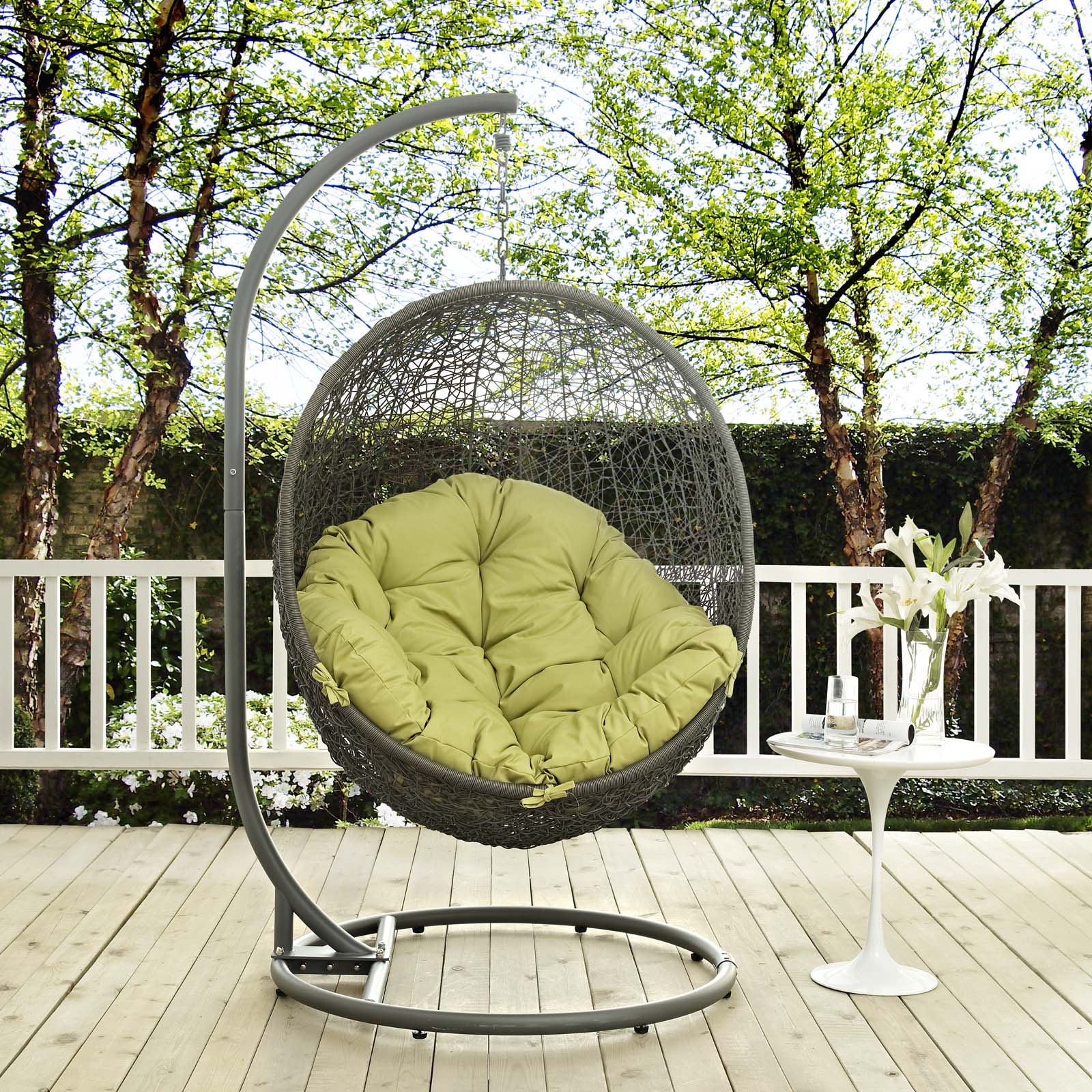 テラススイングチェアはどの年齢層に適していますか?