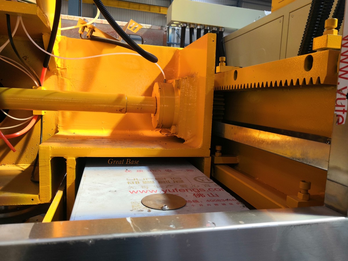 GBMM-800/1200/2000 Granite Slab Polishing Line (Fickert Abrasive)