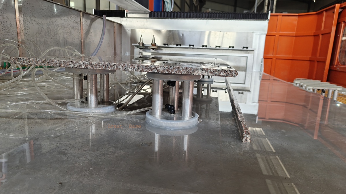 GBHW－3AXIS CNC PROCESSING CENTER