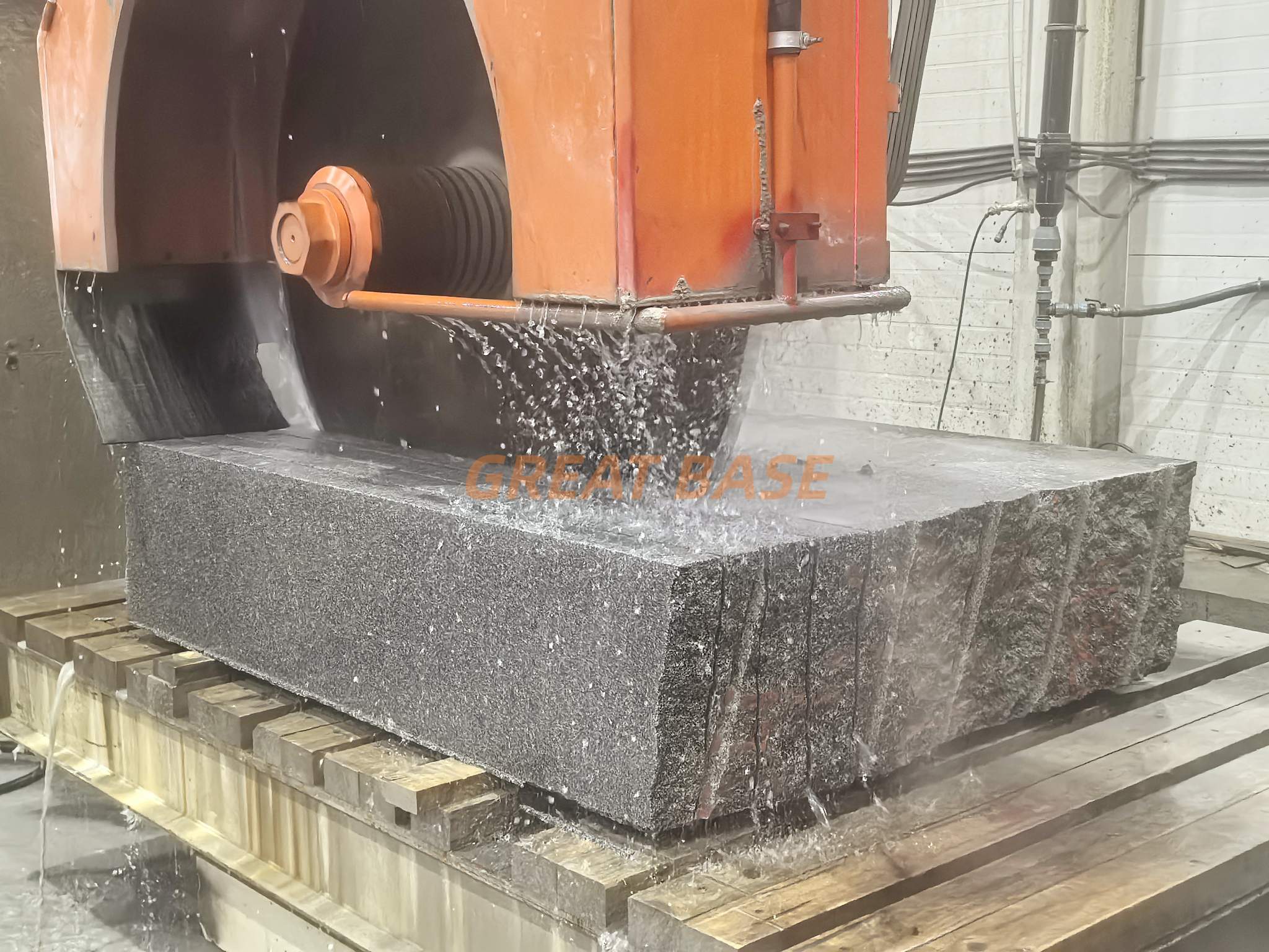 Great Base GBHW-1800 Automatic Bridge Saw