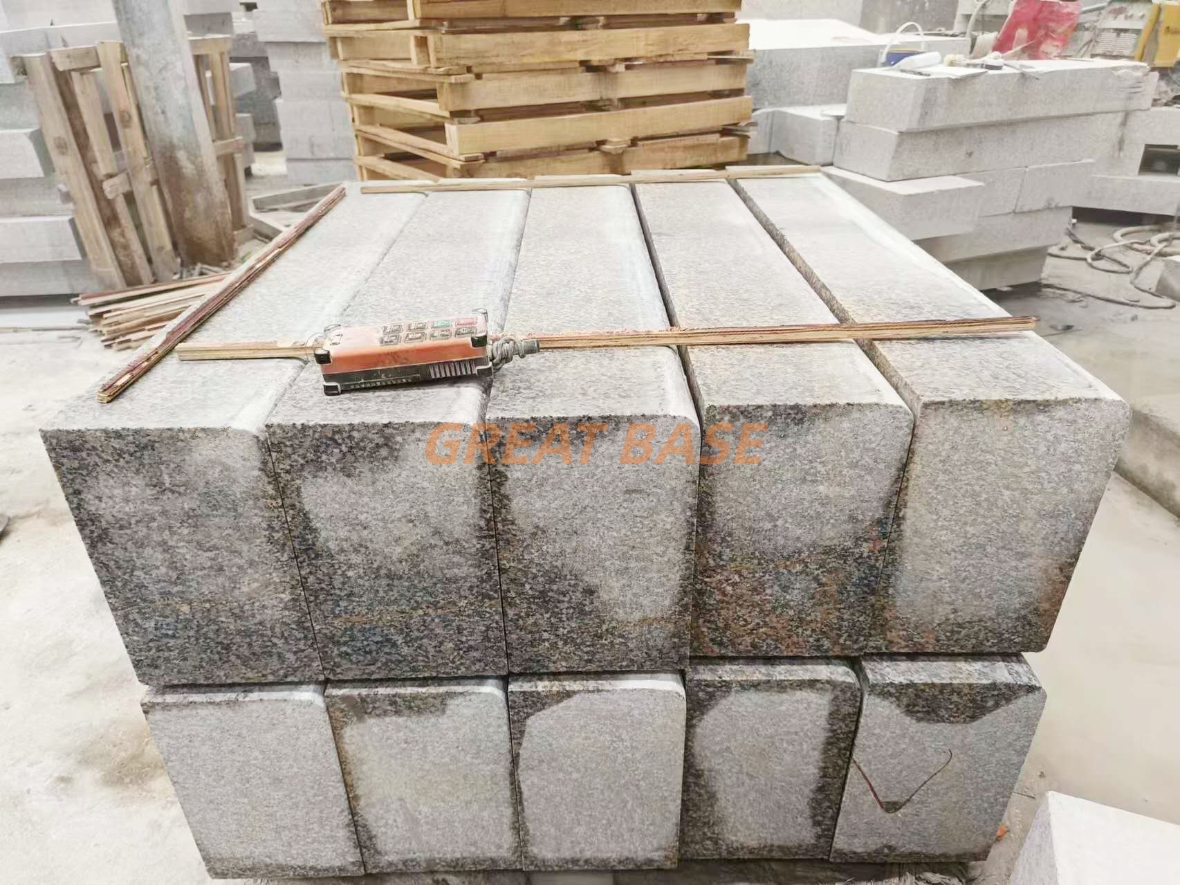 Great Base GBDJ-1200/2/3/4 Stone Chamferring Machine For Kerbstone 45° And 1/4 R edge Cutting