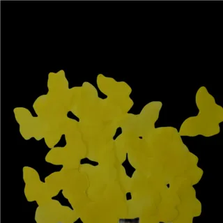 Confettis en papier en forme de papillon personnalisés