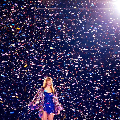 泰勒·斯威夫特的音乐会：五彩纸屑的多彩体验