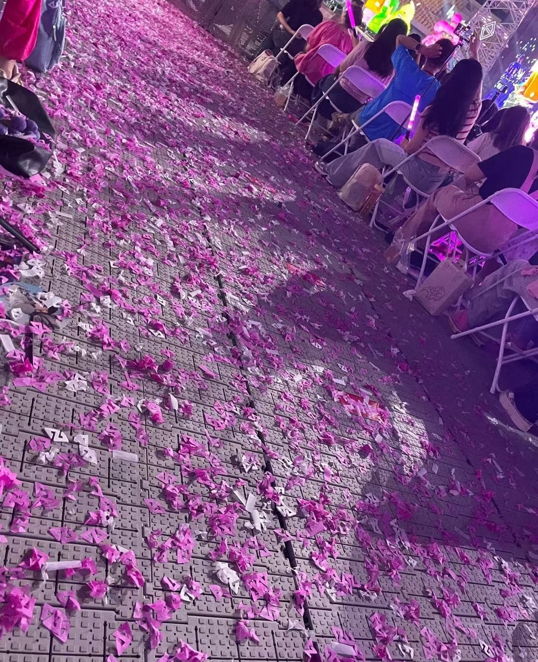 custom confetti