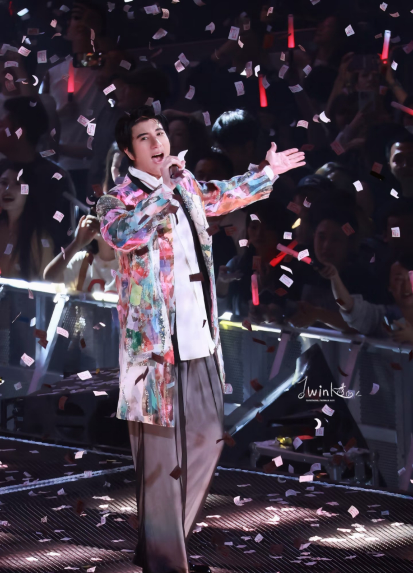 confetti paper