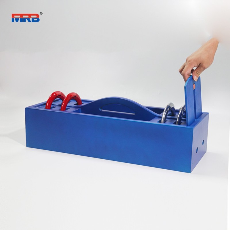 Garden game horseshoe game set 4 Steel Forged Horseshoes 2 Heavy Duty Stakes and Carrying Case