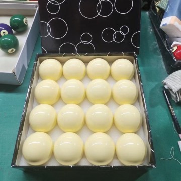 Billiard Pool Training Cue Ball Red 6 Dot Spot Measurement Double Sided Design White, 52.5mm 57.2mm 61.5mm