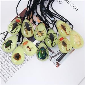 Real Scorpion Pendant Necklace for Men and Women - Resin Bug Necklace, Scorpion Pendant Necklace