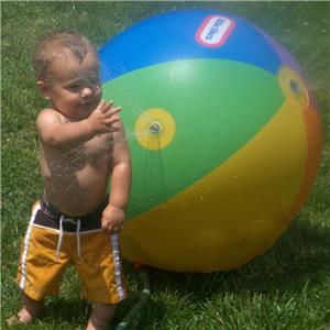 Inflatable Sprinkler Beach Ball for Family Water Games - 60cm PVC Summer Toy