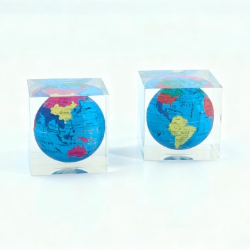 Acrylic Globe Ornaments for Kids with OEM Service – Educational Geography Tool & Home Decor