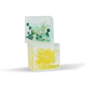 Handmade Dried Flower Resin Paperweight – Cube-Shaped Craft for Desk Organization & Decor