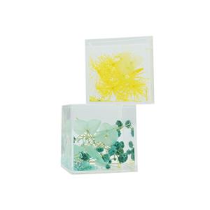 Handmade Dried Flower Resin Paperweight – Cube-Shaped Craft for Desk Organization & Decor