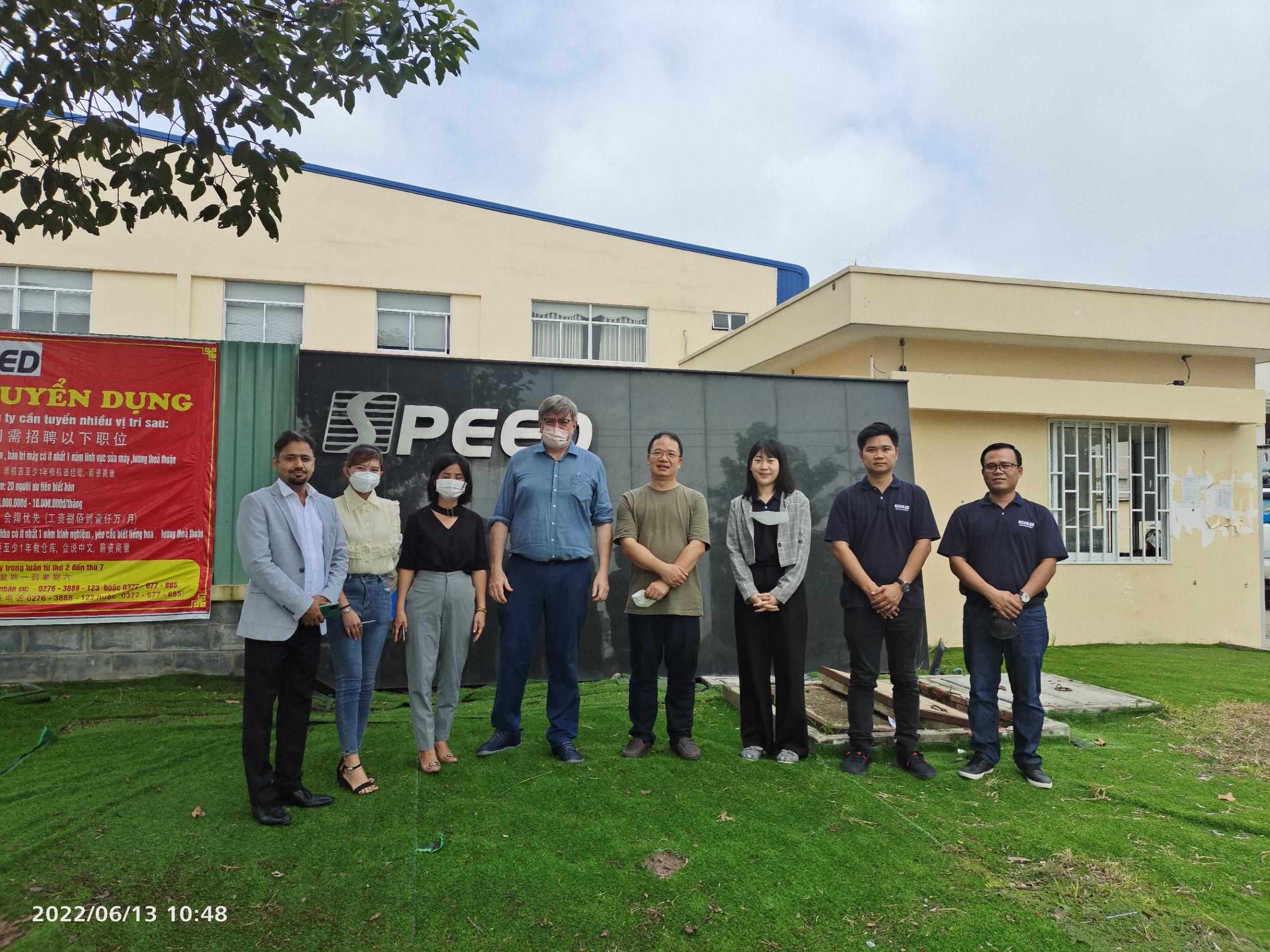 Visita de Kohler a la fábrica de SPEED Vietnam