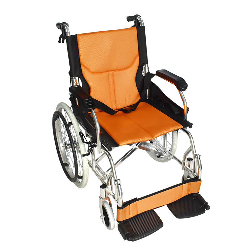 Bağımsız Kullanım İçin İnce Tasarımlı Alüminyum Tekerlekli Sandalye Bağımsız Kullanım İçin İnce Tasarımlı Alüminyum Tekerlekli Sandalye