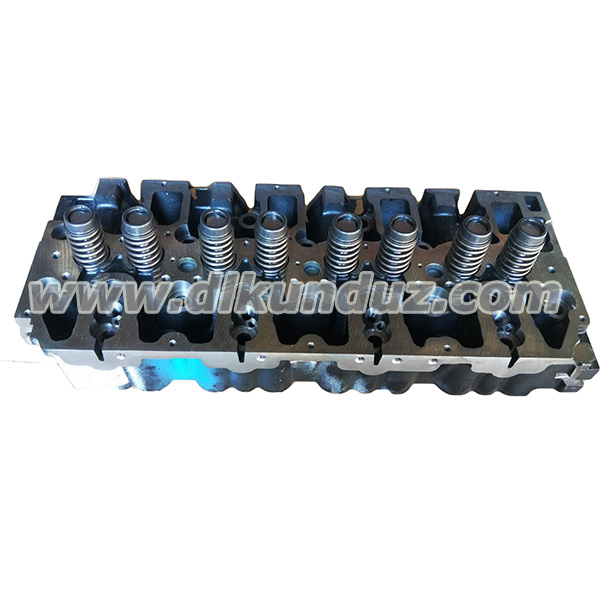 TCD2013 L04 2V सिलेंडर हेड 04515613 04293366