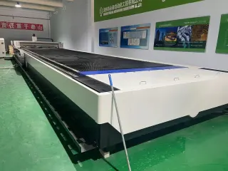 Máy cắt laser sợi quang công suất cao