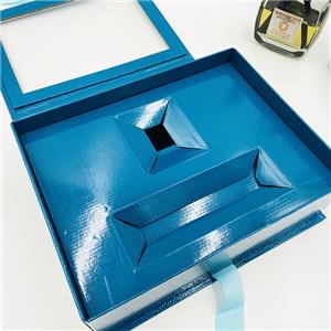 Boîte pliable d'emballage en carton de luxe avec ruban