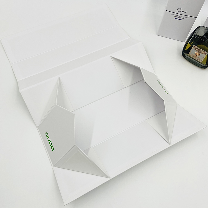 Luxury Custom Packaging Rigid Gift Boxes
