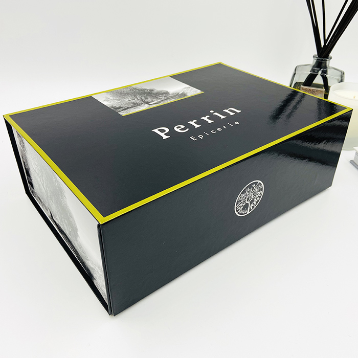 Custom Luxury Bag Boxes Foldable Packaging