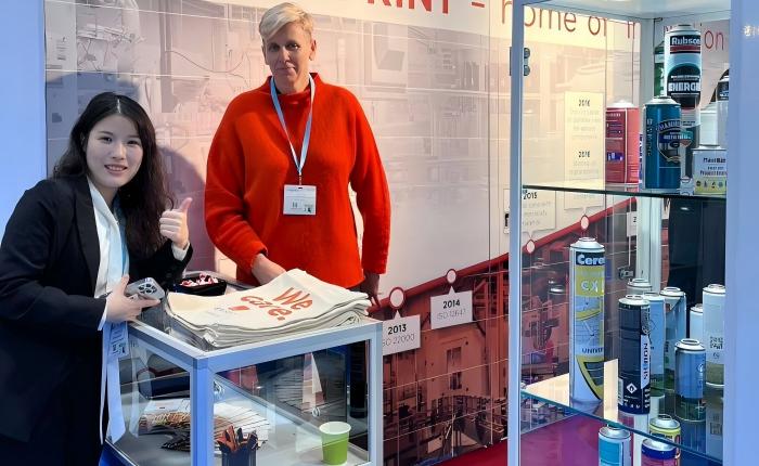 A Great Meeting in Paris – Thumbs Up for New Orders!
