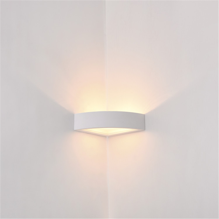 wall mounted corner light