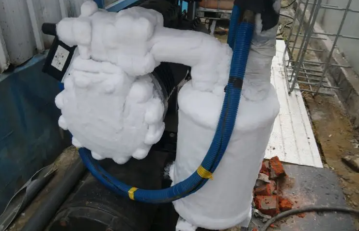 What are the reasons for compressor return air frosting?
