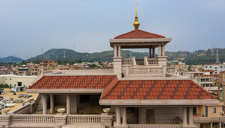 How To Walk On Clay Roof Tiles ？