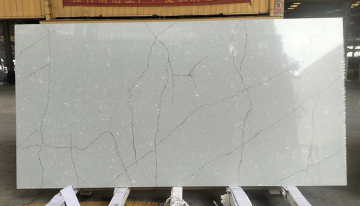 Which is suitable for making countertops, quartz stone or natural stone