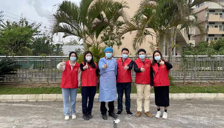 Rongguan volunteers help nucleic acid testing to escort the prevention and control of the Baini epidemic! Rongguan volunteers help nucleic acid testing to escort the prevention and control of the Baini epidemic!