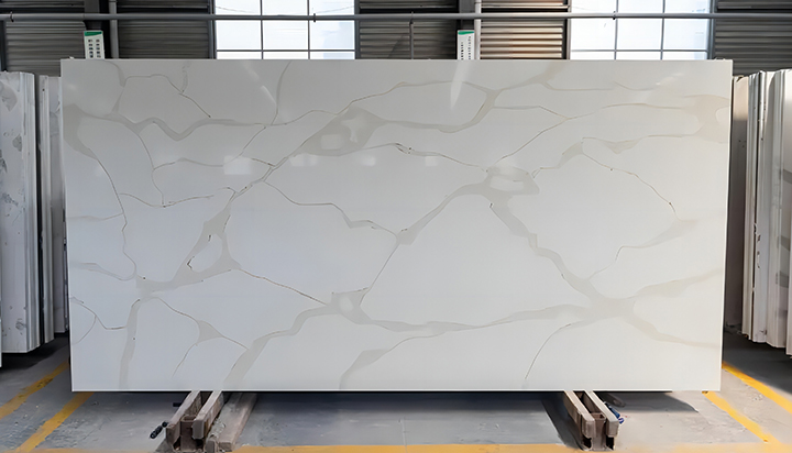 Will the color of Calacatta quartz stone slab be affected by sunlight and change?