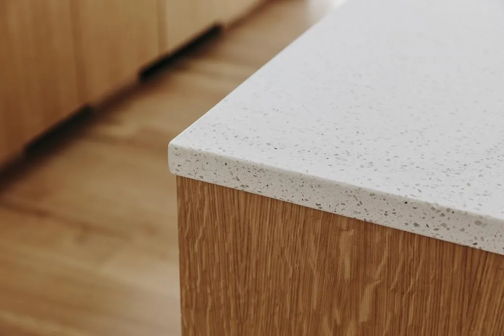 Can quartz stone countertops become moldy?