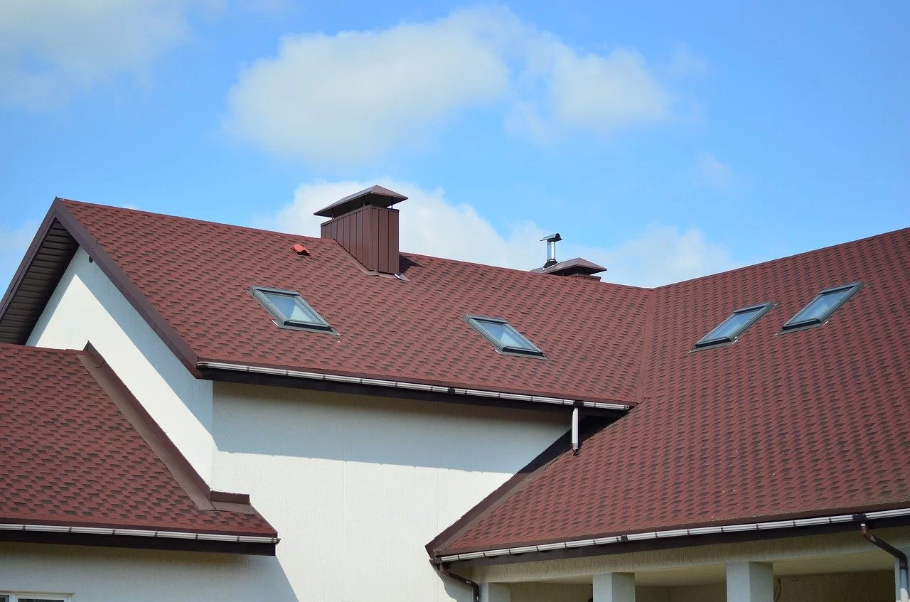 Flat clay roof tile