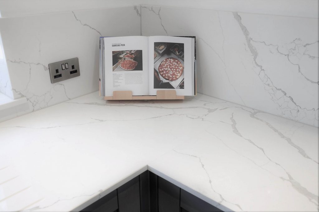 How beautiful and durable is the calacatta quartz countertop?