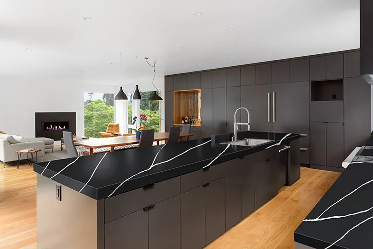 black quartz worktop