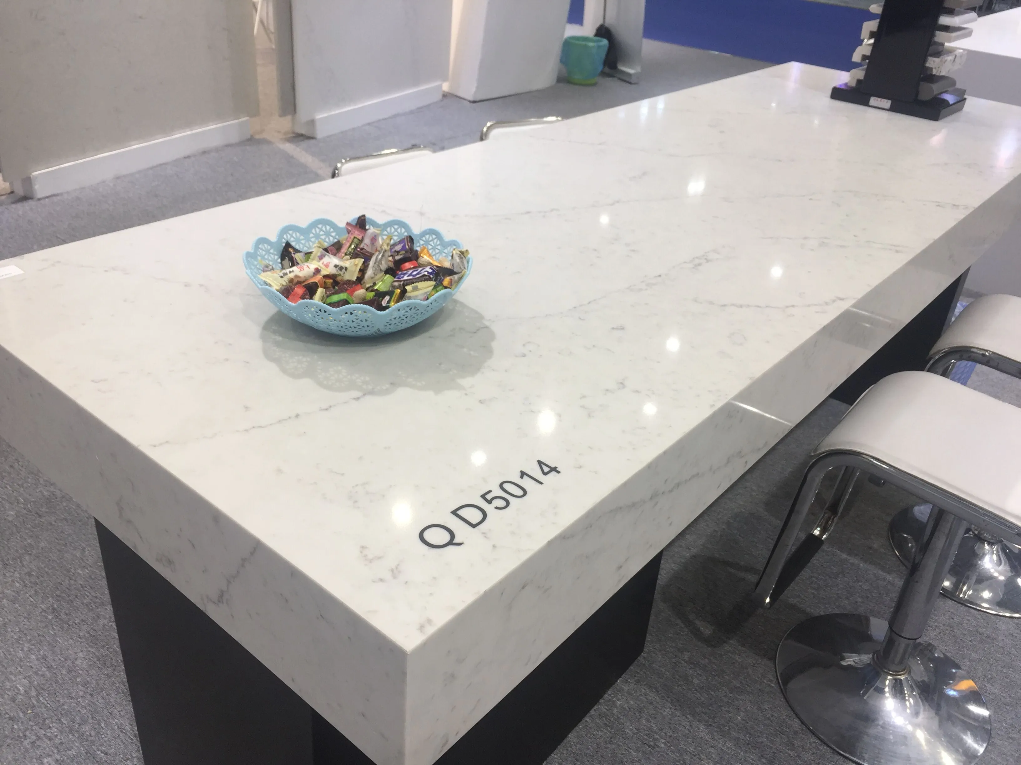 marble look quartz countertop