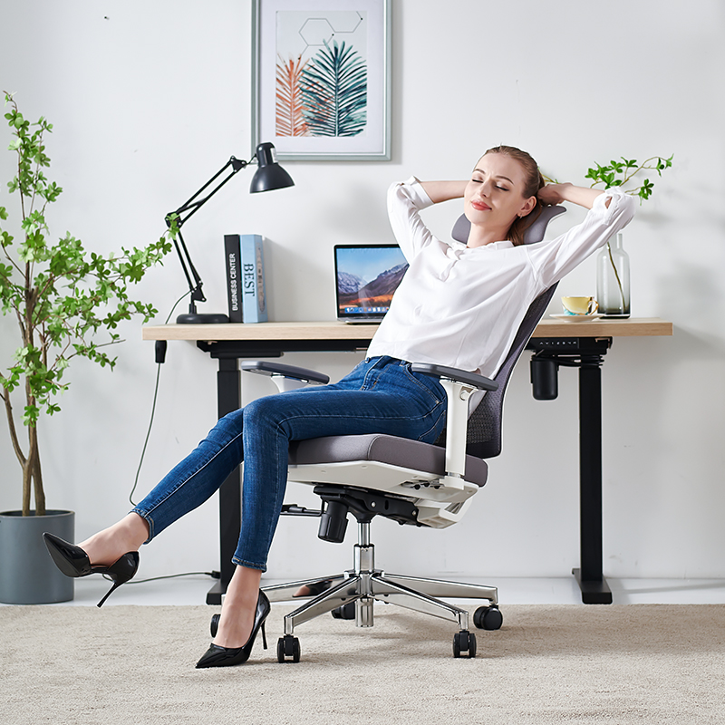 Espreguiçadeira de escritório confortável e ergonômica para longas horas