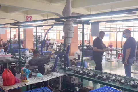 Visita ao cliente linha de montagem