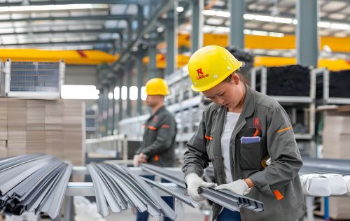 Standardprofil aus extrudiertem Aluminium
