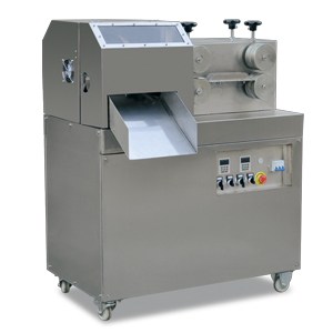 Automatic core filled snack making machine