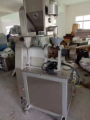 Какво представлява производствената линия за закуски с едношнекова екструзия