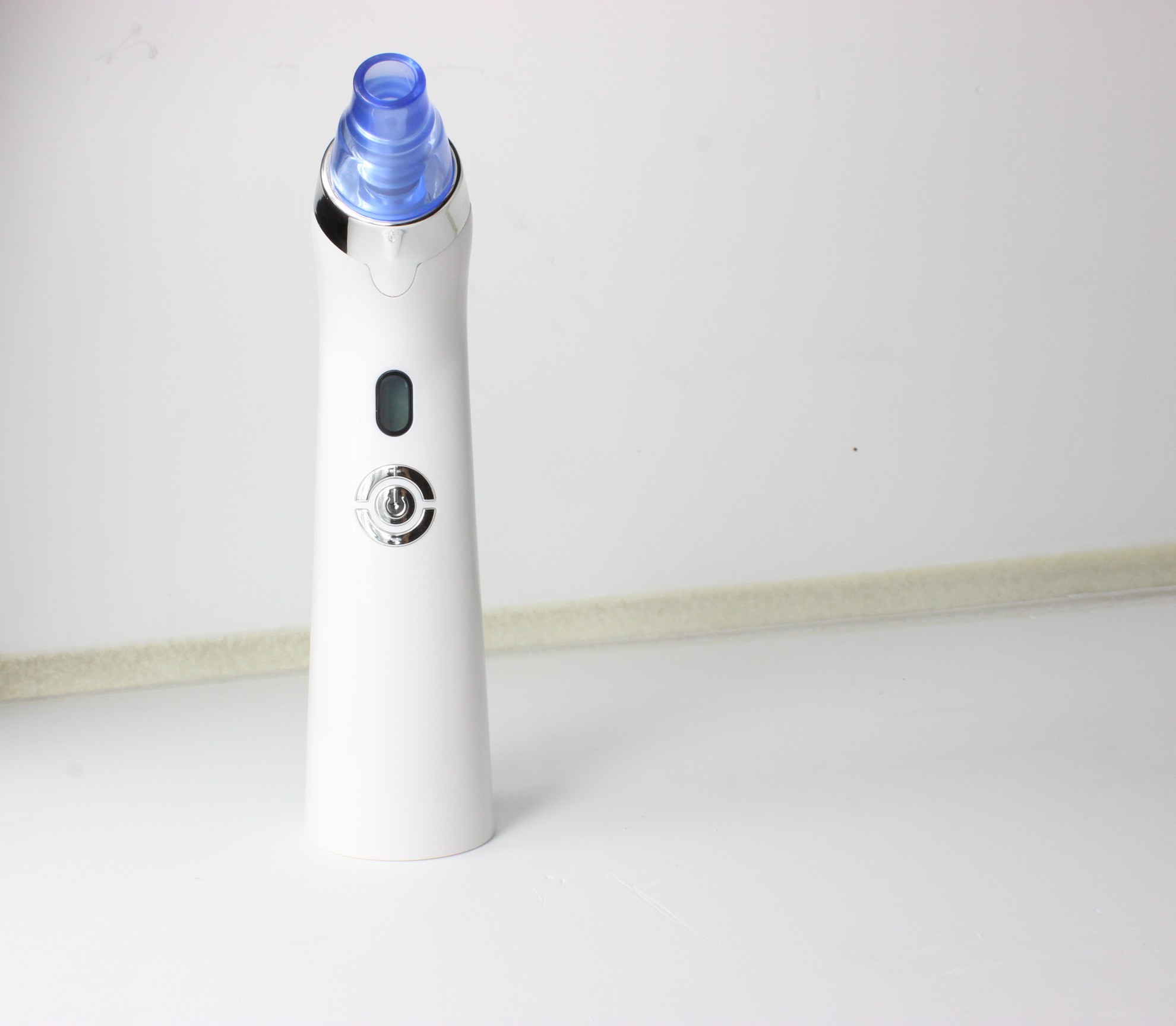 Micro Diamond Dermabrasion Machine Electric Blackhead Remover Vacuum Pore Shrinking Vacuum Cleaner for Face