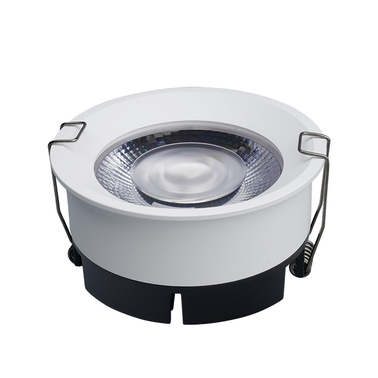 Oprawa typu downlight z powłoką antyrefleksyjną w kształcie plastra miodu