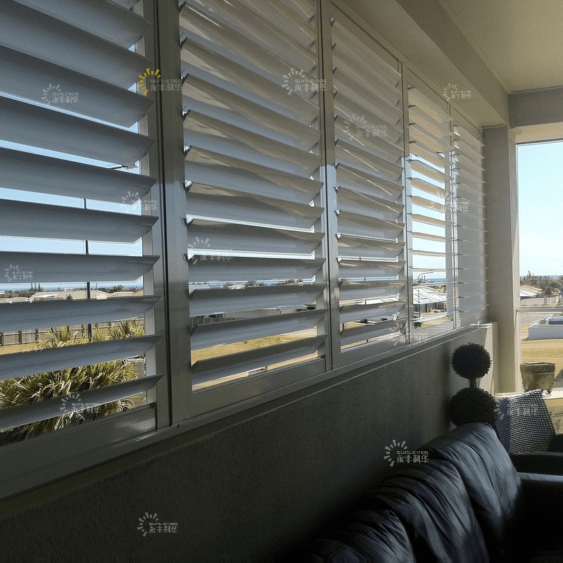 Aluminium Window White Louvered Shutters Exterior