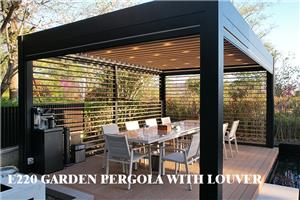 Pergola Di Lusso Con Struttura A Persiana Elettrica