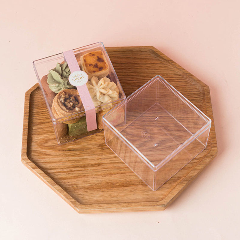 clear plastic bins with lids